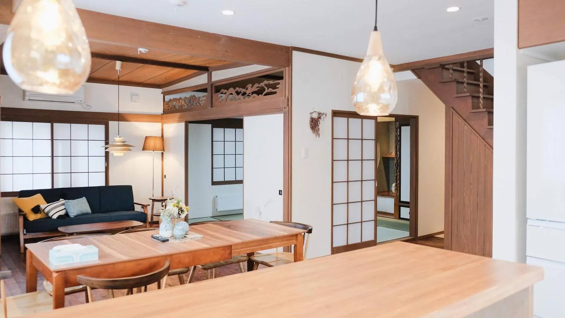 Lampstand Stay Sapporo location